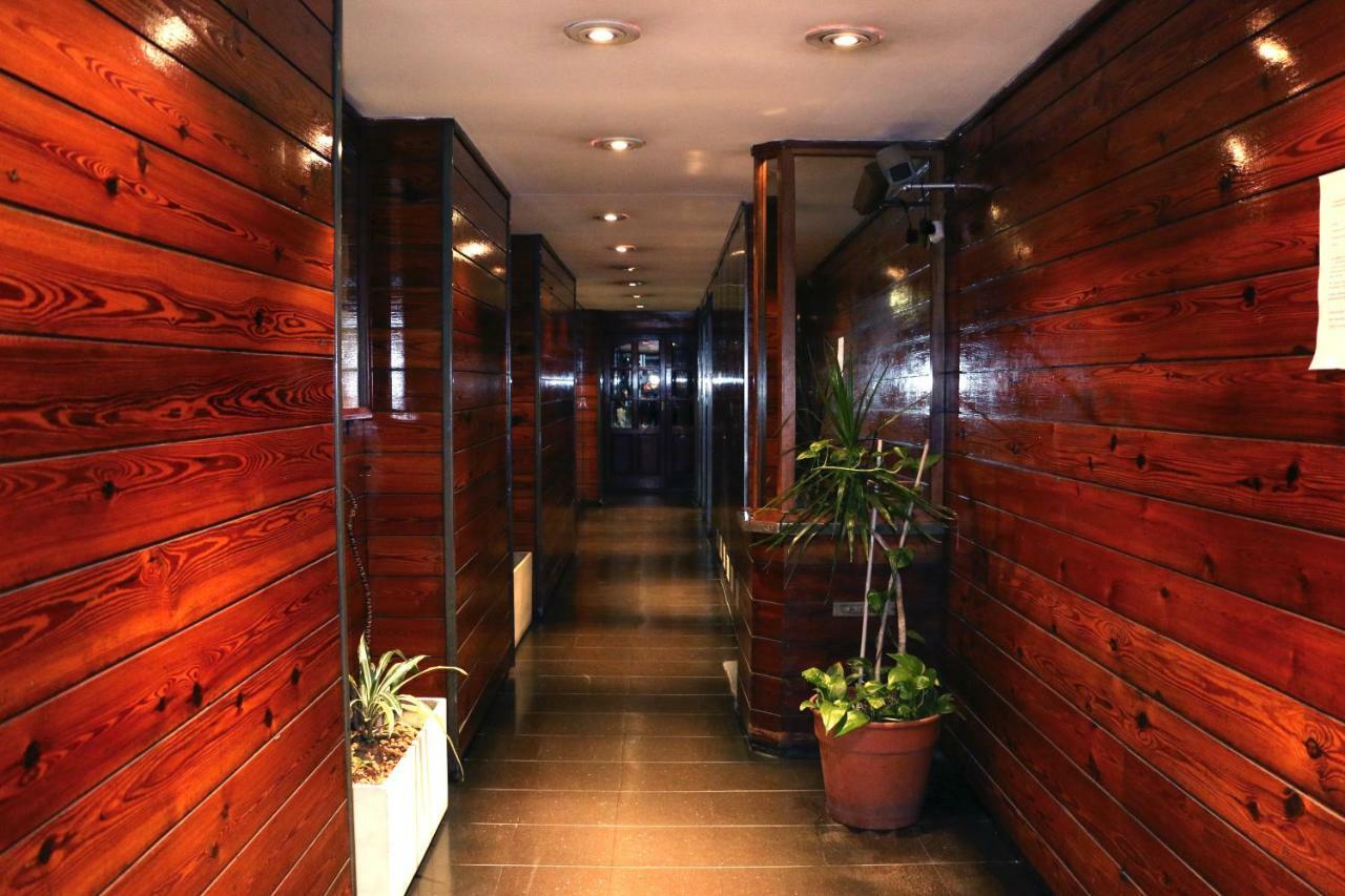 Esmeralda Y Tucuman Apartment